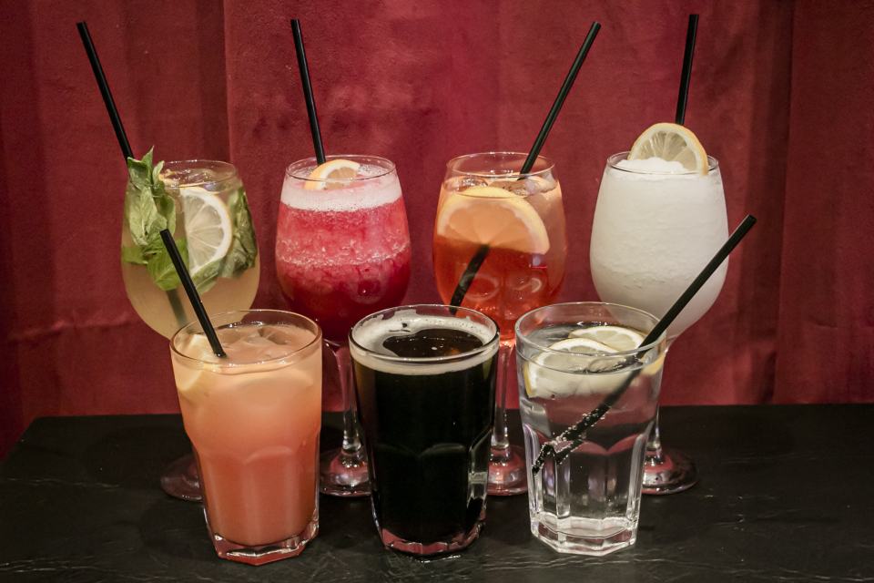 Siete tragos de la carta: con frutas, frozen, cerveza negra y limonada
